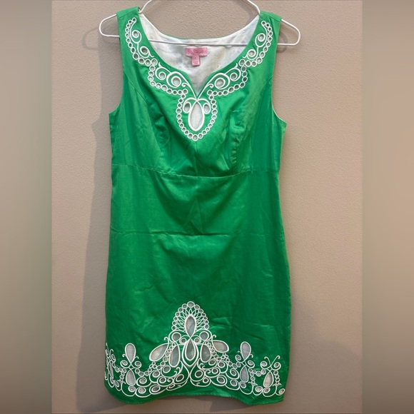 Lilly Pulitzer Dresses & Skirts - Lilly Pulitzer Delia green embroidered eyelet shift dress Size 6 Summer dress